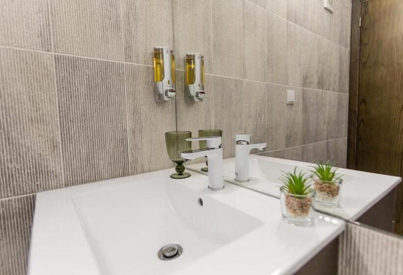 스탠다드 테라스 룸, Golden Mirror