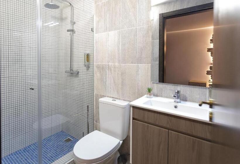 스탠다드 테라스 룸, Golden Mirror