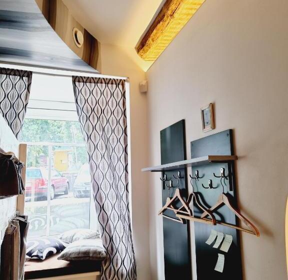 تختخواب در اتاق مشترک, Hellovilniushostel