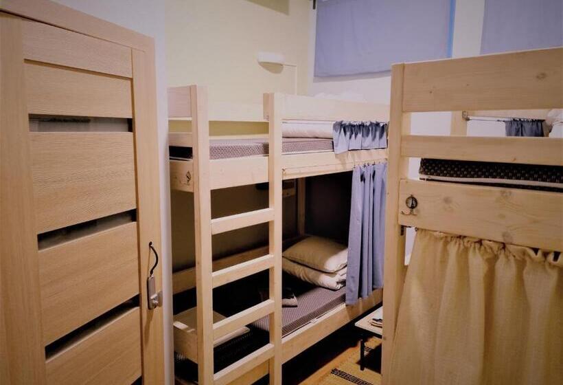 تختخواب در اتاق مشترک, Hellovilniushostel