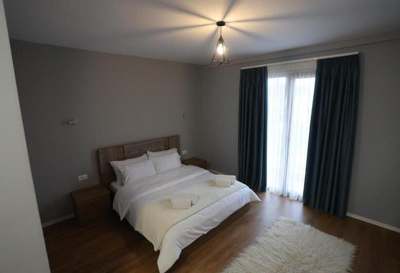 חדר דלוקס, House Of Horses Shtepia E Kuajve