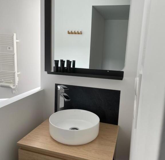 带按摩浴盆的套房, Hôtel & Spa Du Tremplin