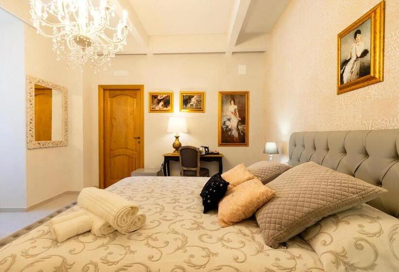 컴포트 트리플 룸, Palazzo Badiale History&rooms