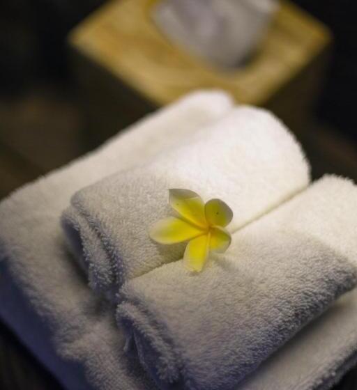 带河湖景观的套房, Pramana Giri Kusuma