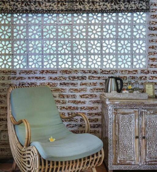 带河湖景观的套房, Pramana Giri Kusuma