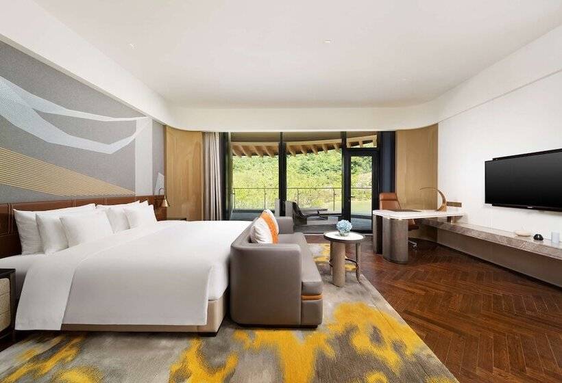 Номер Executive, Radisson Collection Resort, Nanjing