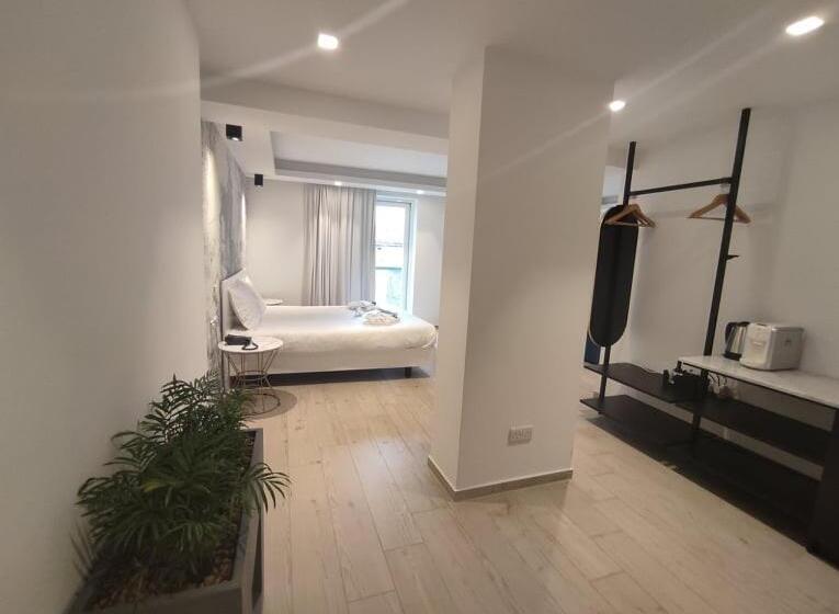 اتاق استاندارد با تخت بزرگ برای معلولان, The G Hotel By Jl