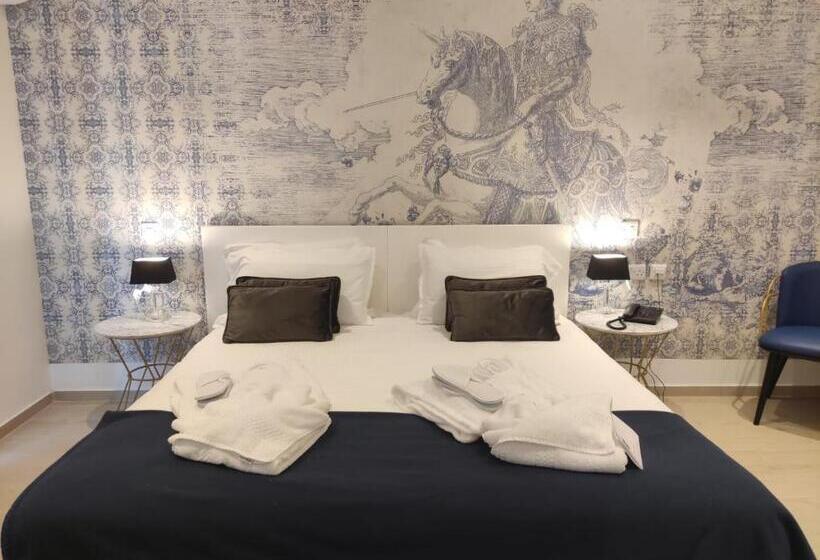 سوئیت با بالکن, The G Hotel By Jl