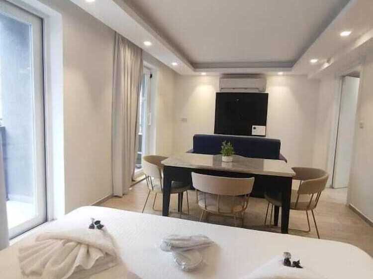 اتاق استاندارد با تخت بزرگ برای معلولان, The G Hotel By Jl