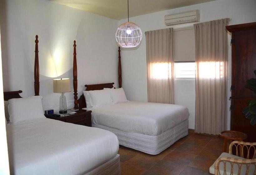 اتاق استاندارد, Turtle Bay Inn
