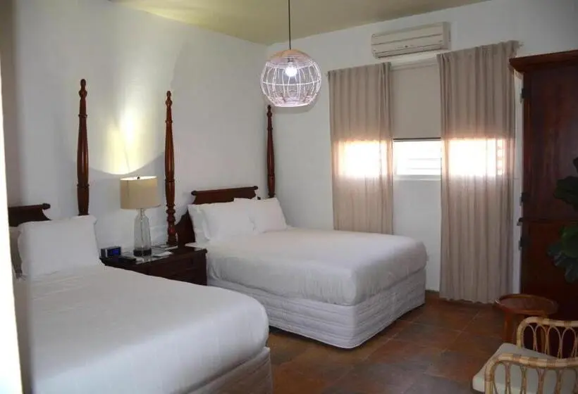 اتاق استاندارد, Turtle Bay Inn