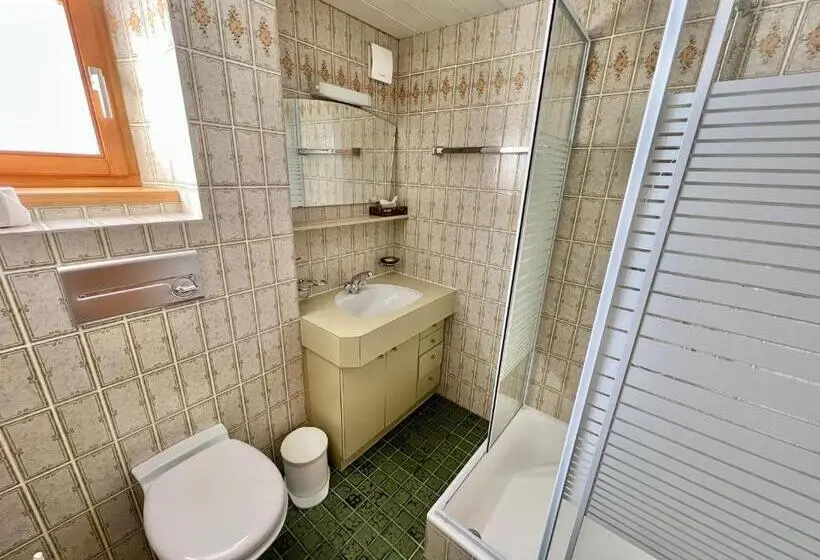 バスルーム共有のシングルスタンダード, Lech Hostel