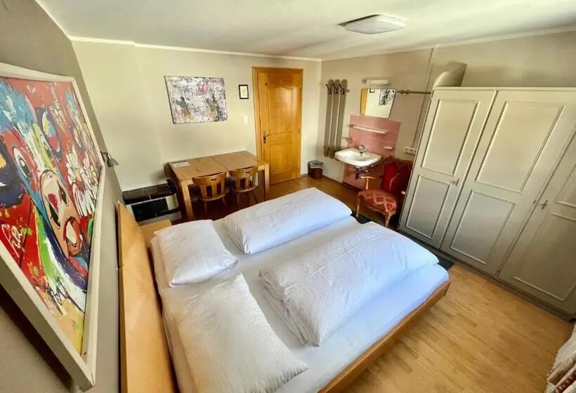 バス共有のスタンダードルーム, Lech Hostel