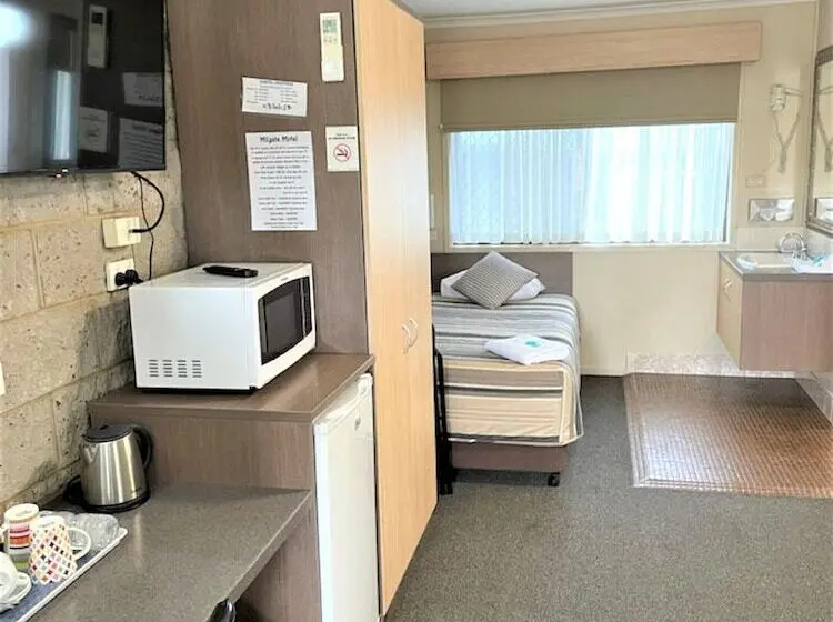 スタンダードルーム, Milgate Motel