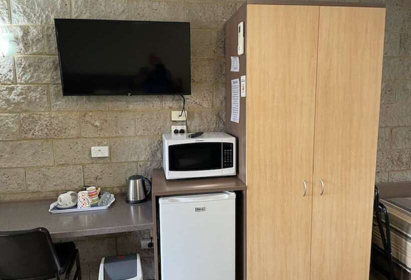 חדר סטנדרט, Milgate Motel