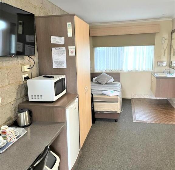 חדר סטנדרט, Milgate Motel