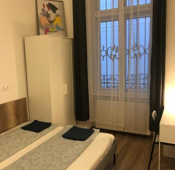 Standard Studio, Omega Apartments Budapest