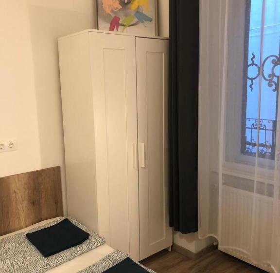 Standard Studio, Omega Apartments Budapest