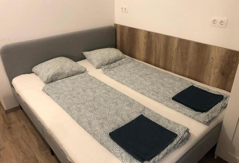 Standard Studio, Omega Apartments Budapest