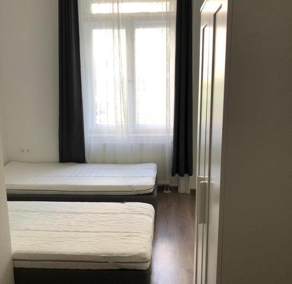 Standard Studio, Omega Apartments Budapest