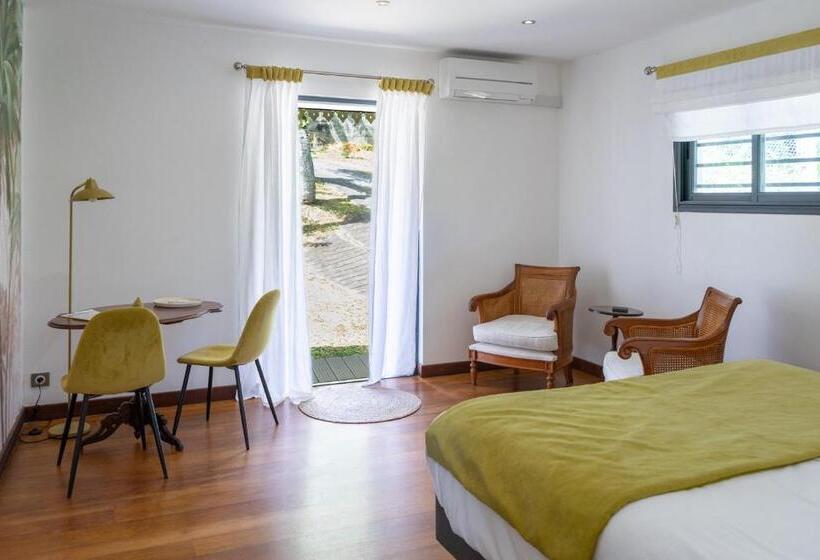 اتاق استاندارد با چشمانداز باغ, Escapade Bellepierre