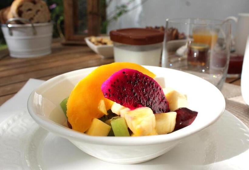 اتاق استاندارد با چشمانداز باغ, Escapade Bellepierre