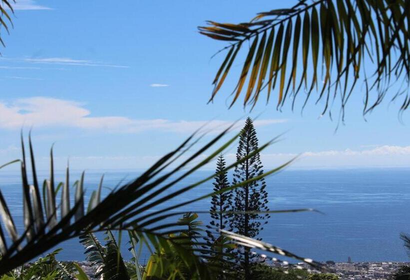 اتاق استاندارد با چشمانداز استخر, Escapade Bellepierre