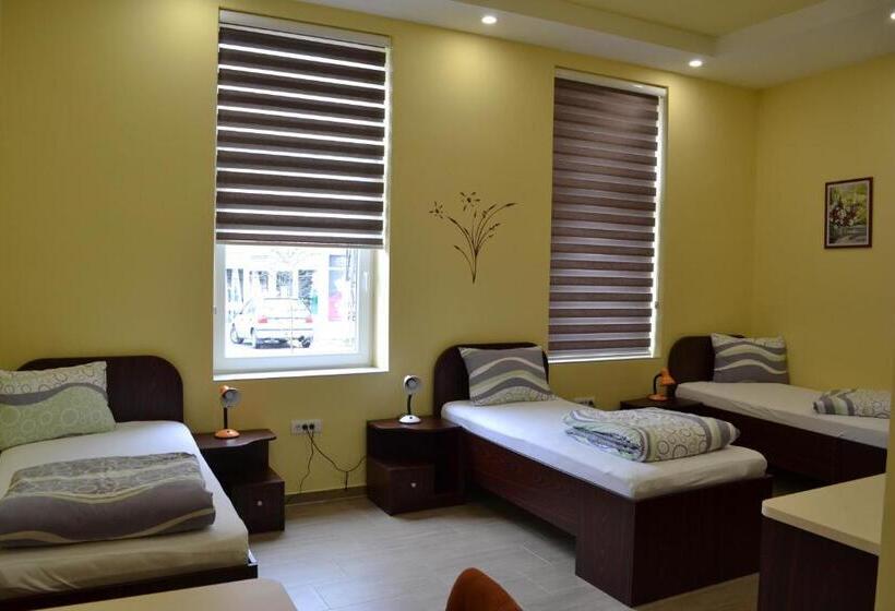 اتاق لوکس سه تخته, Sobe šponga