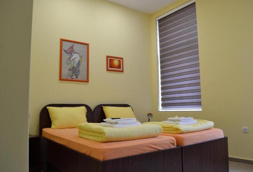 اتاق لوکس, Sobe šponga