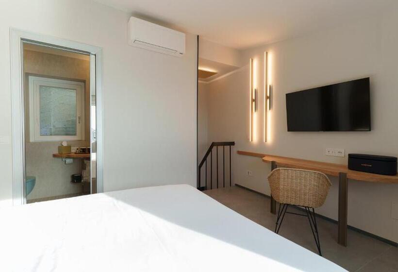 اتاق دوبلکس, The Sunset Line