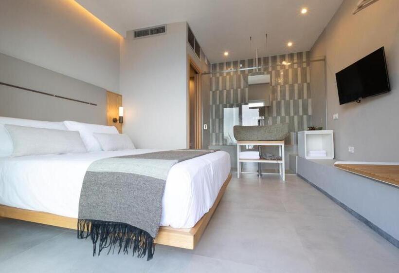 اتاق استاندارد با وان آب گرم, The Sunset Line