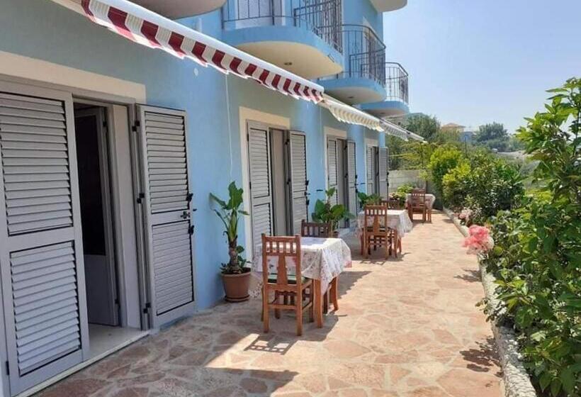 اتاق استاندارد چهار تخته, Bluflest