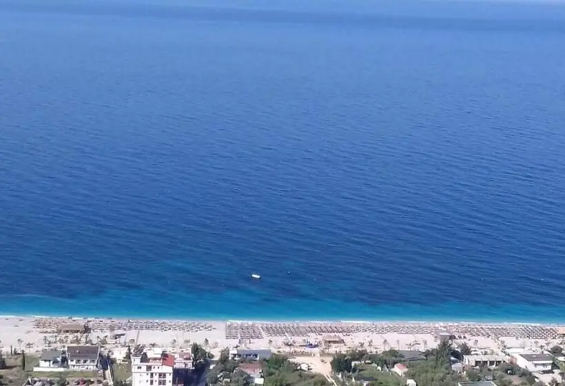 اتاق استاندارد با بالکن و چشم‌انداز دریا, Bluflest