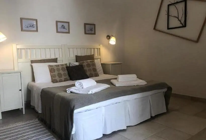 Suite Familiar, Odegos