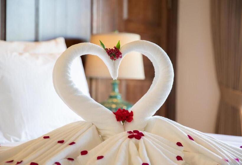 اتاق استاندارد با چشمانداز استخر, Bai Dinh Riverside Resort & Spa