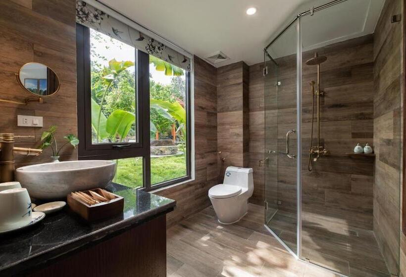 اتاق استاندارد با چشمانداز استخر, Bai Dinh Riverside Resort & Spa