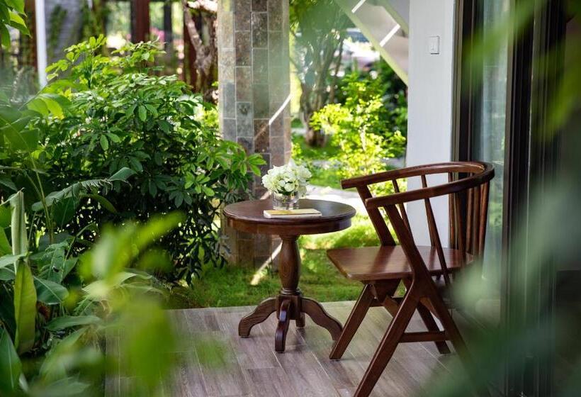 اتاق لوکس خانوادگی, Bai Dinh Riverside Resort & Spa