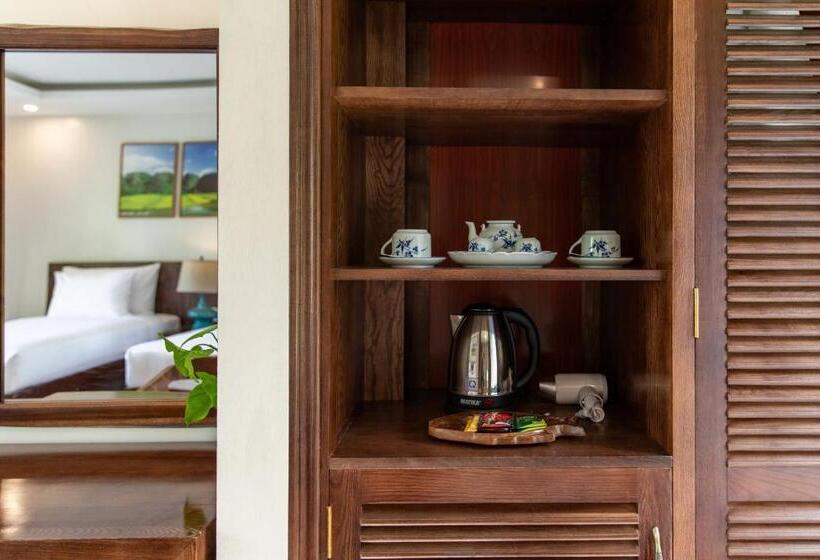 اتاق لوکس خانوادگی, Bai Dinh Riverside Resort & Spa