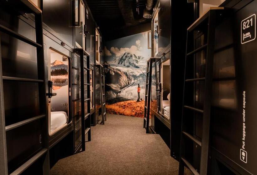Capsule, Capsule Hotel   Alpine Garden Zurich Airport