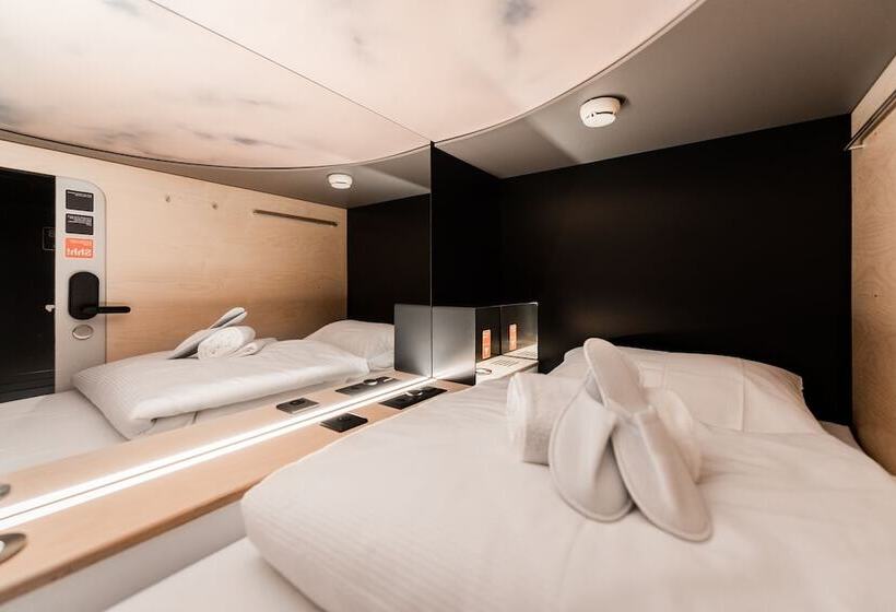 Capsule, Capsule Hotel   Alpine Garden Zurich Airport