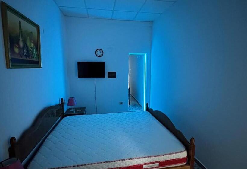 带大床的豪华间, Chicago