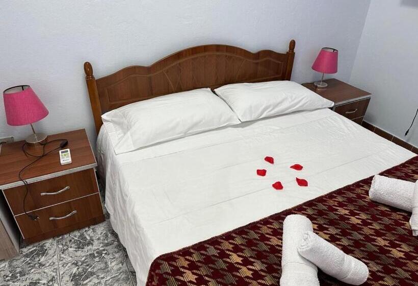 带大床的豪华间, Chicago