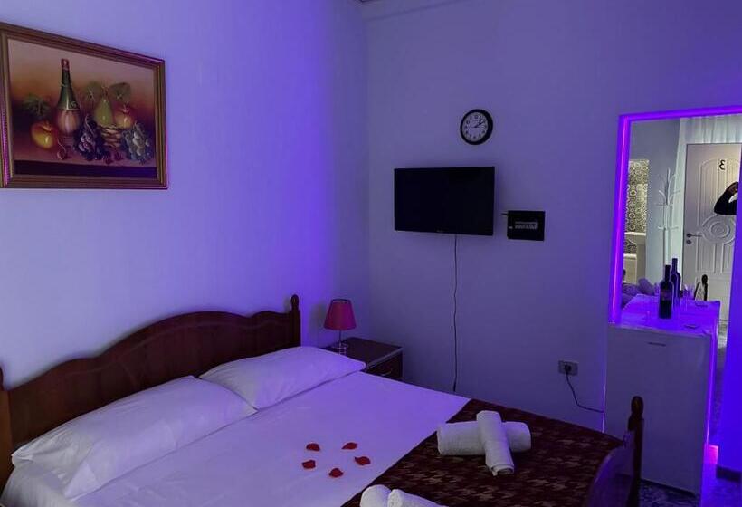 带大床的豪华间, Chicago