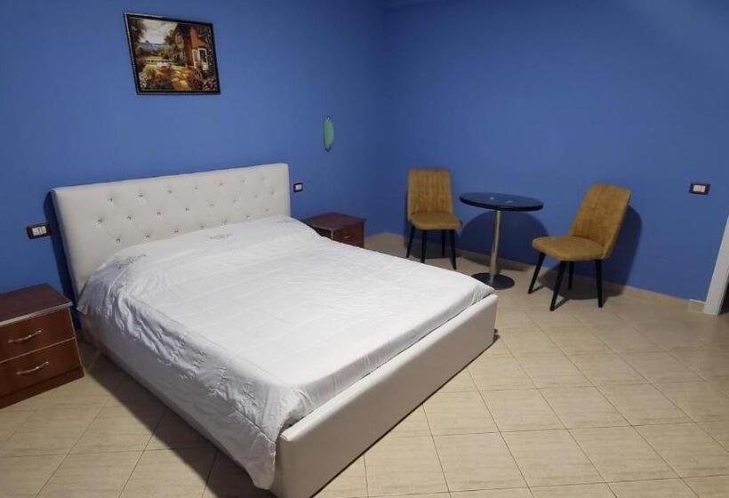 豪华房间, Chicago