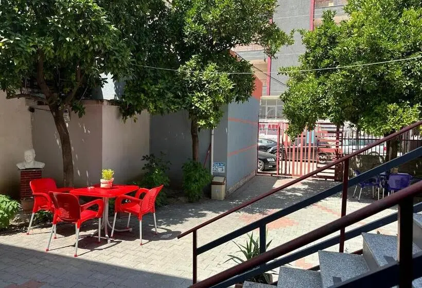 اتاق استاندارد, Chicago