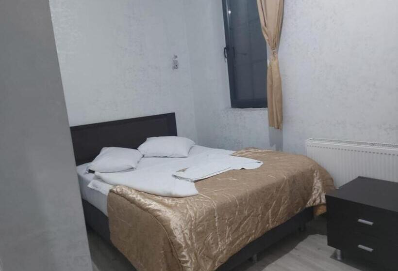 エコノミールーム, Golden Horn Life