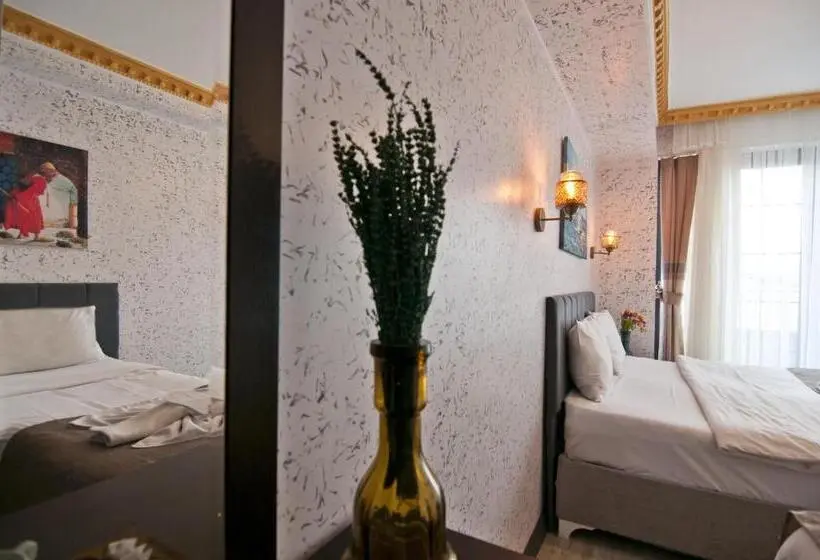 Upper Triple Room Sea View