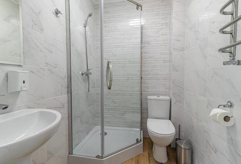 اتاق لوکس, Konopka Forest Home & Spa