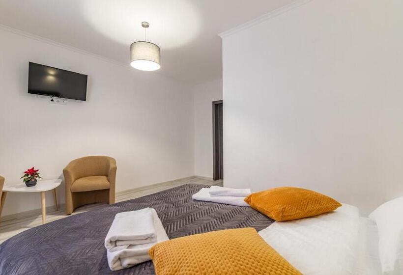 اتاق لوکس, Konopka Forest Home & Spa