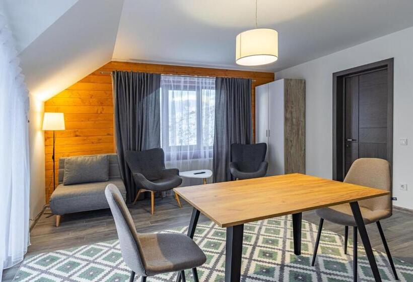 سوییت, Konopka Forest Home & Spa